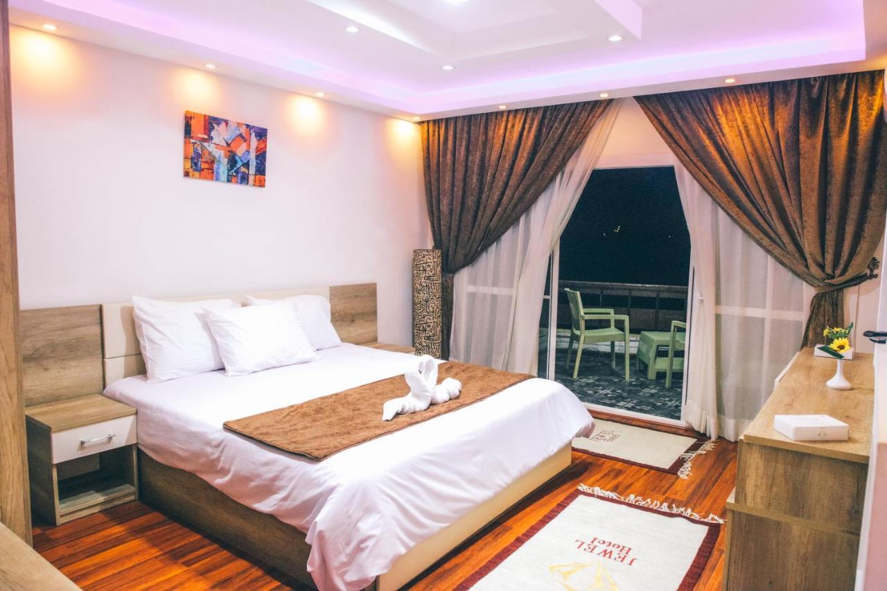 Jewel Maadi Cabins And Club Il Il Cairo Esterno foto