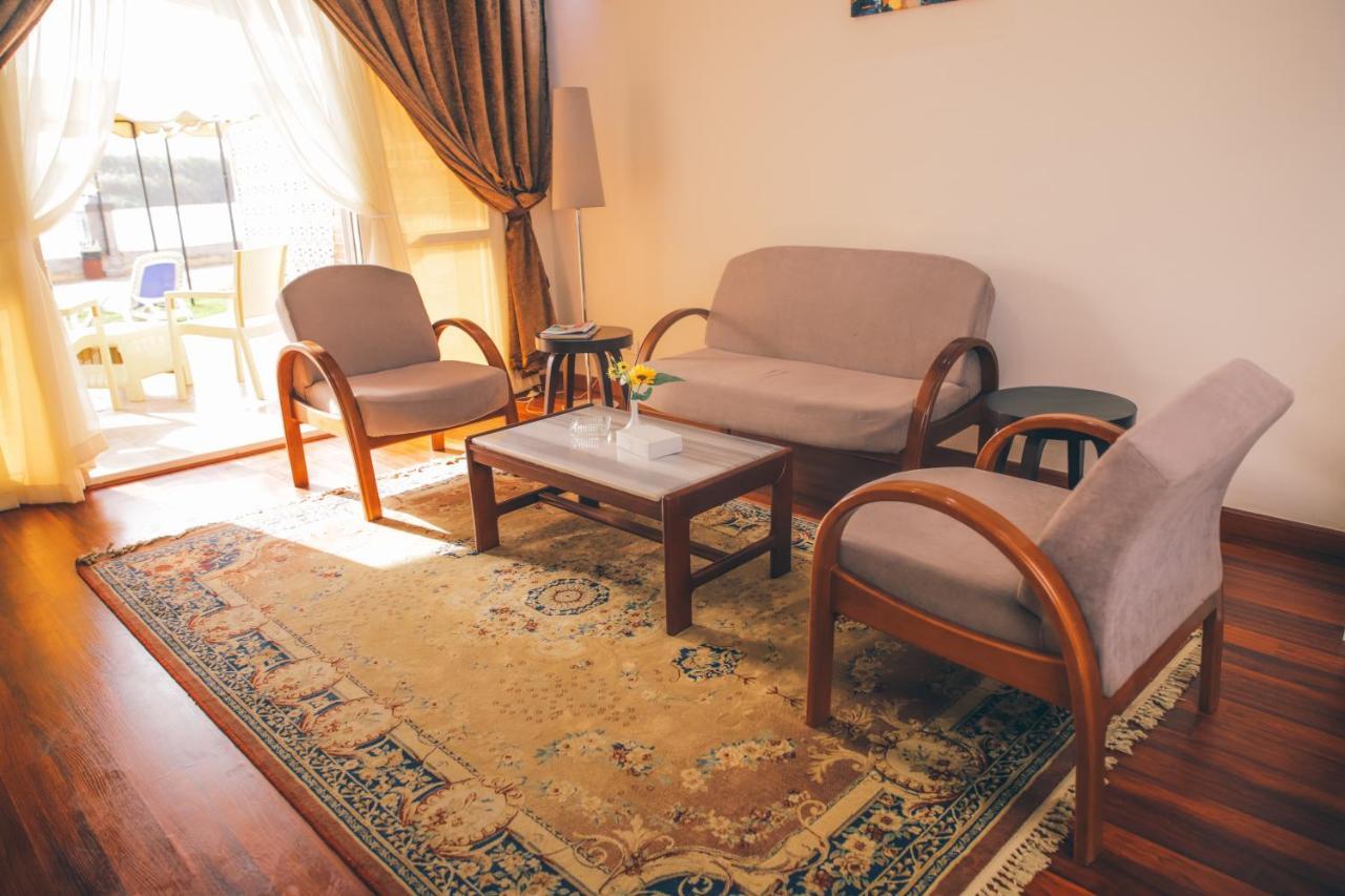 Jewel Maadi Cabins And Club Il Il Cairo Esterno foto